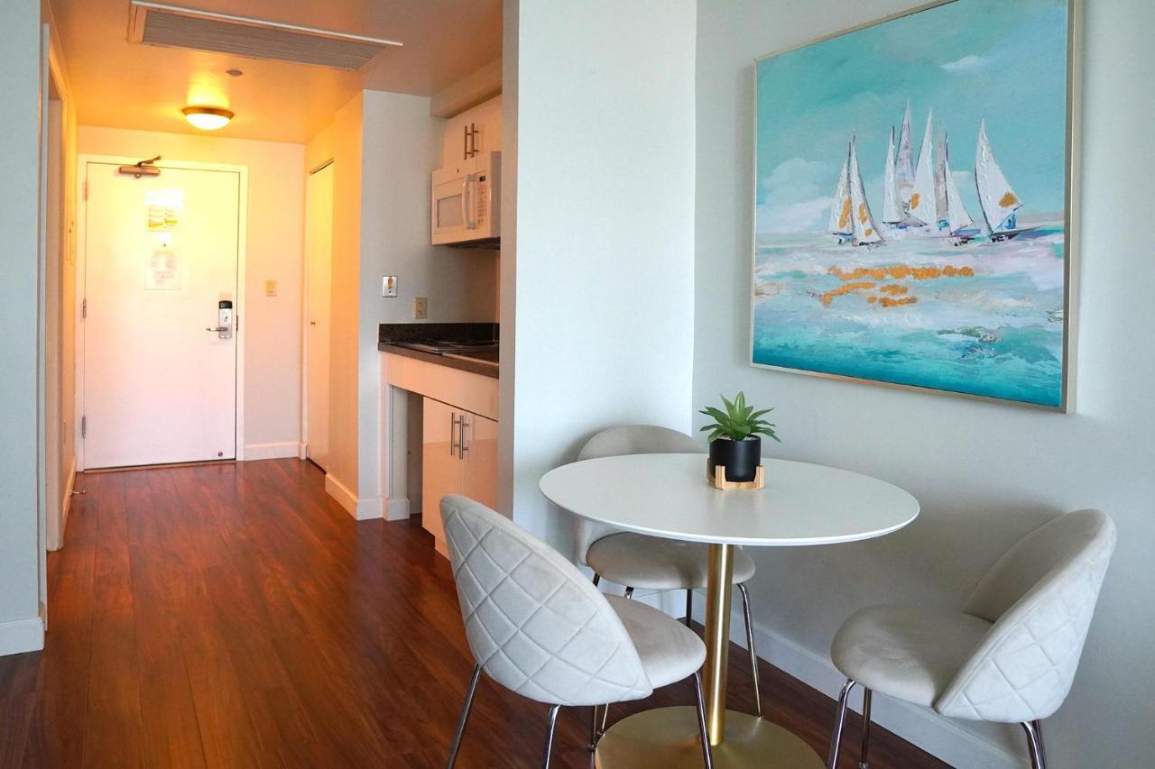 Glamorous Bay View In The Heart Of Grove